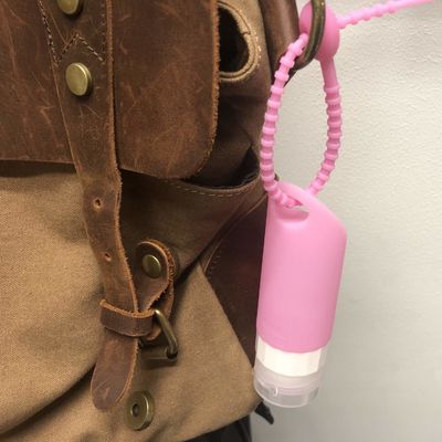 Reusable Silicone Travel Bottle Set Squeezable 58ml With Hanging Hole