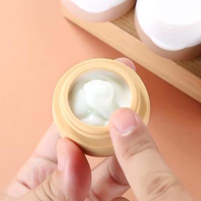 Round Apricot Gemice Silicone Cosmetic Container Leakproof 20ml