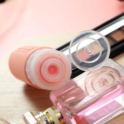 Compact Silicone Travel Bottle with Customizable Logo and Multiple Colors for Leak Proof Toiletries